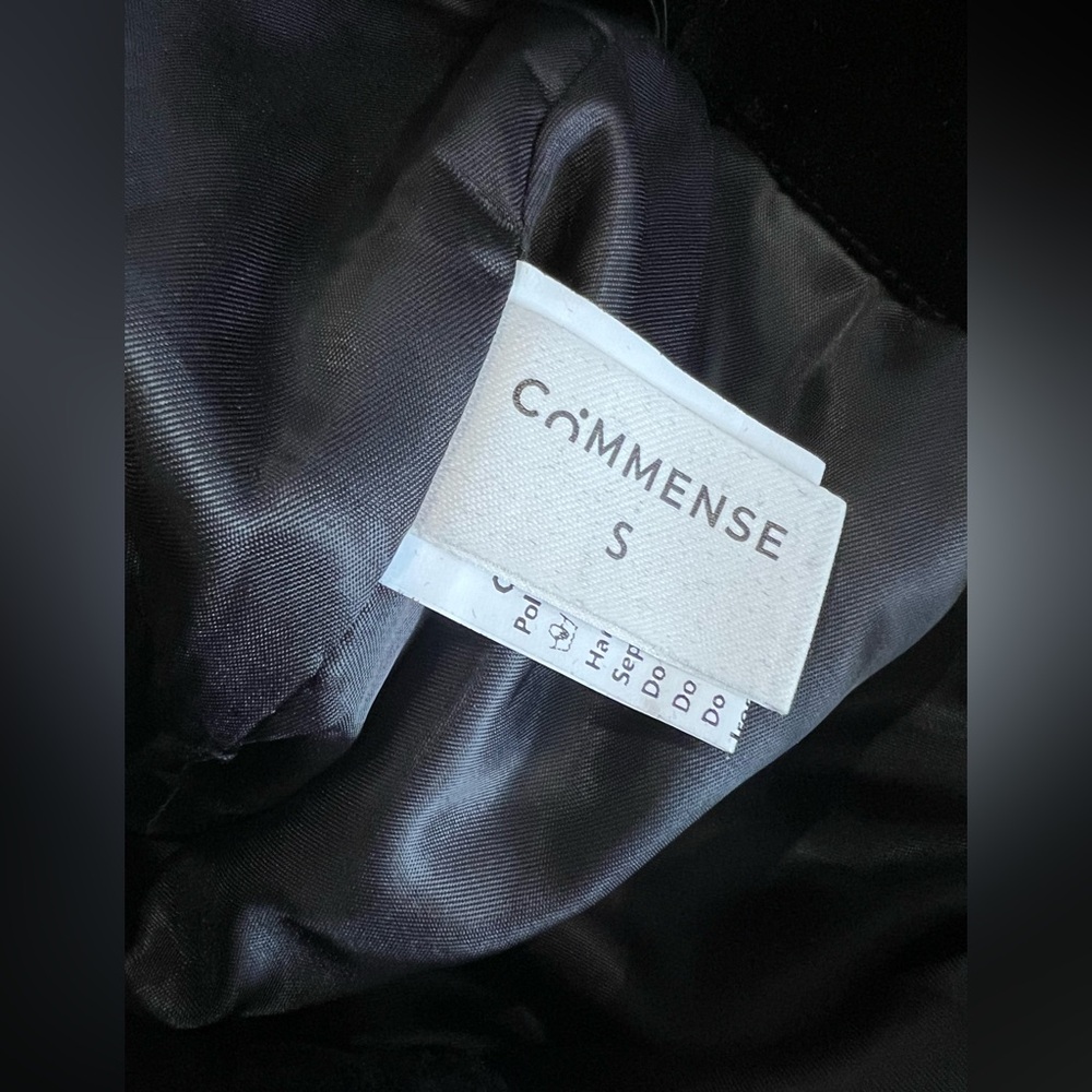 CoMMENSE Pleated Ruffle-Cuff Velvet Skirt Set
COLOR - Black Size Small NWT - Picture 14 of 16